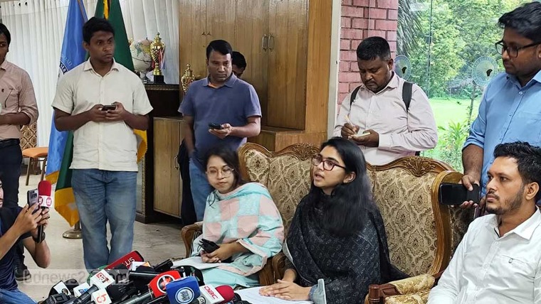 সর্বোচ্চ ১০ বছর প্রধানমন্ত্রিত্বের পক্ষে ২৭ দল, বিপক্ষে ৩ দল